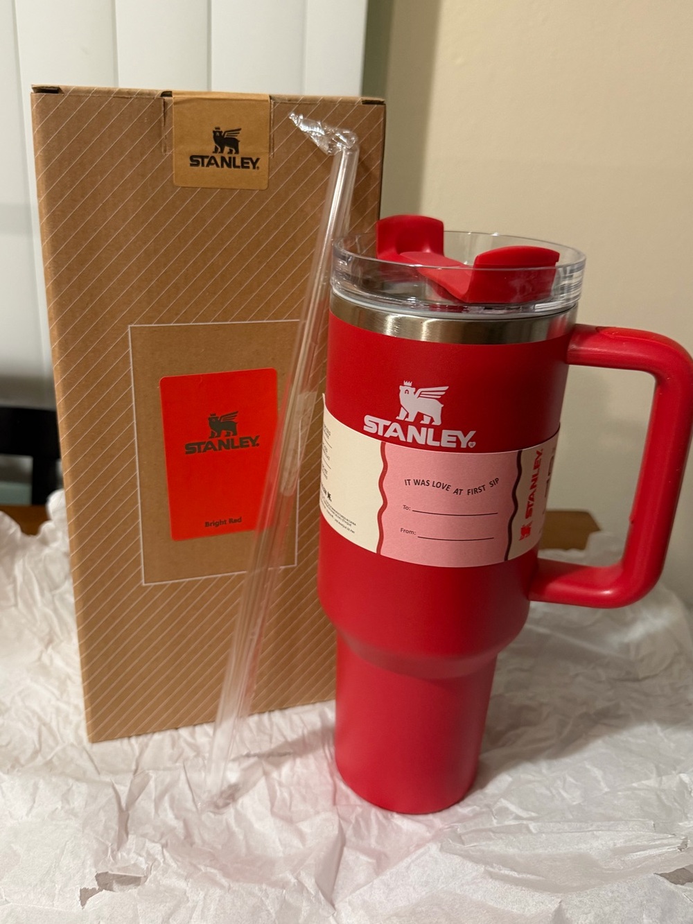 Red Target Valentine’s Day Quencher H20 Flowstate 40 oz Tumbler - NWT ❤️